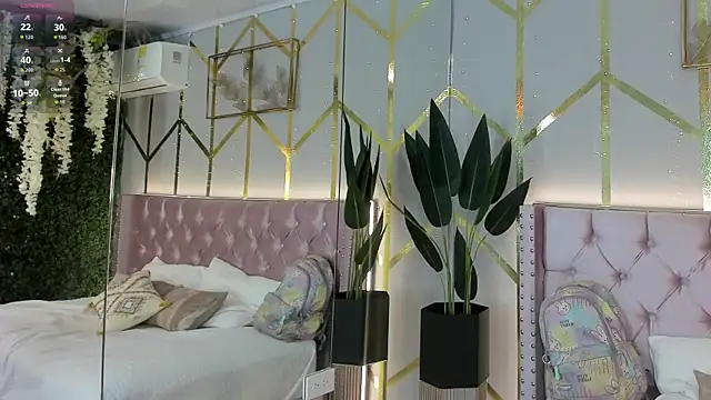 Snapshot of Lola_saenz_ chatting on February 28, 2026, 11:54 am Lola saenz online show from February 28, 2026, 11:54 am