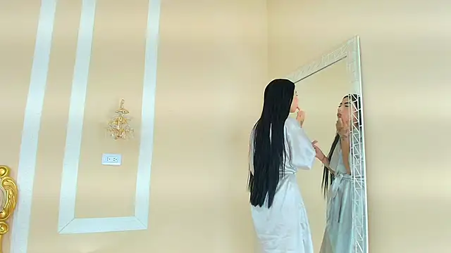 Snapshot of HallieStone chatting on January 8, 2026, 1:39 pm HallieStone online show from January 8, 2026, 1:39 pm