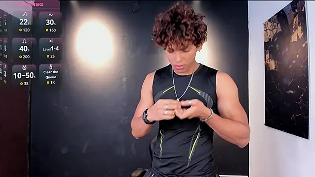 Snapshot of LiamVibes212 chatting on February 14, 2026, 1:22 pm LiamVibes212 online show from February 14, 2026, 1:22 pm