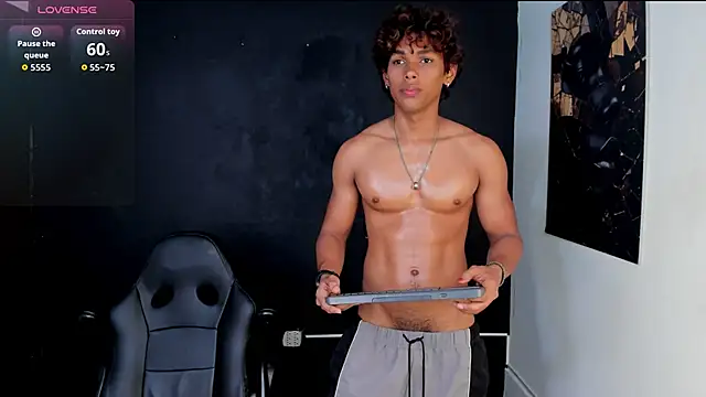 Snapshot of LiamVibes212 chatting on February 21, 2026, 1:24 pm LiamVibes212 online show from February 21, 2026, 1:24 pm