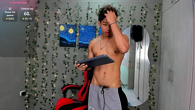 Snapshot of LiamVibes212 chatting on March 4, 2026, 12:57 pm LiamVibes212 online show from March 4, 2026, 12:57 pm