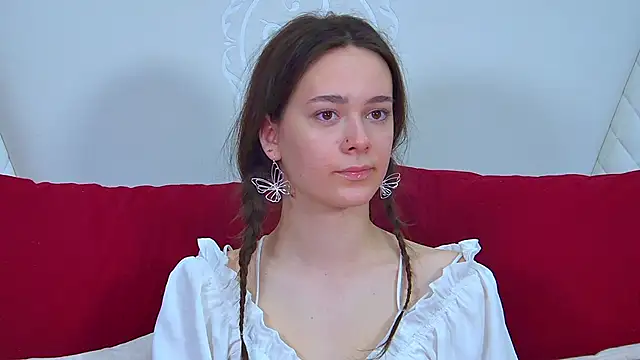 LilyLanes online show from November 26, 2025, 2:50 pm