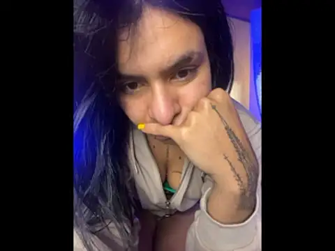 Snapshot of SaraAndrade_ chatting on January 16, 2026, 1:37 pm SaraAndrade online show from January 16, 2026, 1:37 pm