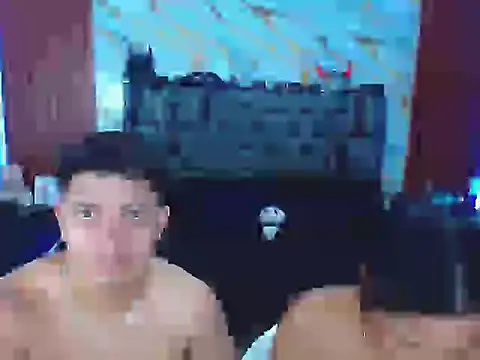 Meryandcris online show from November 25, 2025, 4:02 am