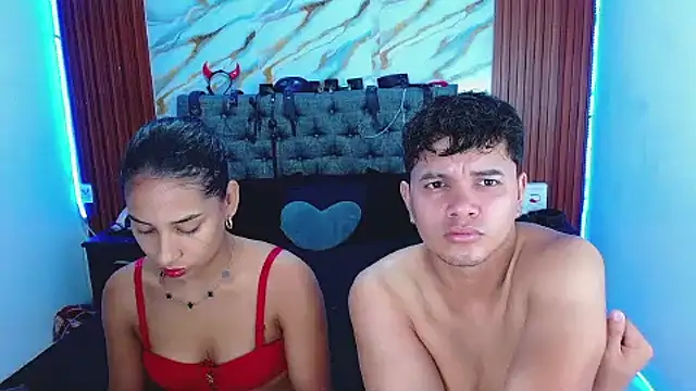 Snapshot of Meryandcris chatting on February 22, 2026, 4:26 am Meryandcris online show from February 22, 2026, 4:26 am