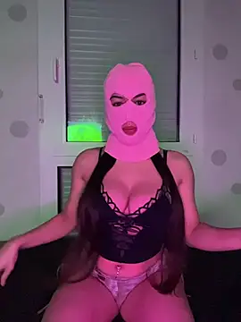 linaatchikita online show from December 14, 2025, 10:26 pm