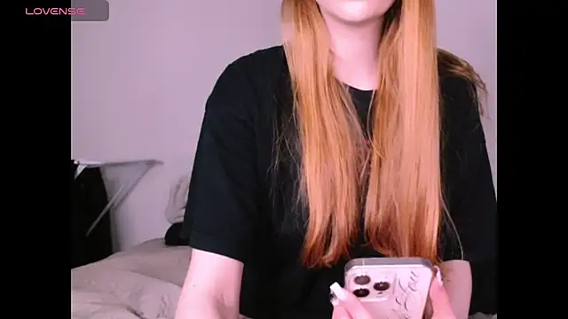  Milana Sparkl75  online show from March 31, 2026, 8:33 pm