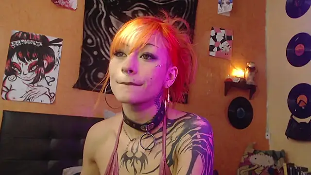 Layla quinn online show from July 25, 2026, 2:01 pm