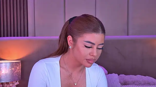 StephanieYves online show from April 14, 2026, 4:56 pm