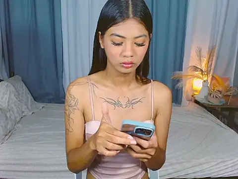 SamaraMillers online show from June 4, 2026, 3:49 pm
