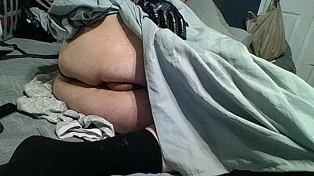 xxxenzo1 online show from September 25, 2025, 3:29 pm