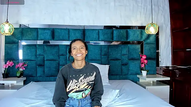  bonnyandclyde online show from February 26, 2026, 1:33 pm