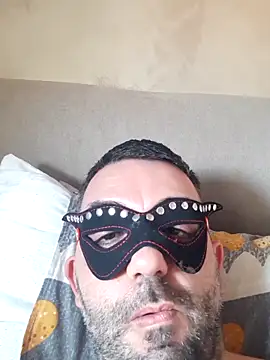 Vampiro83zz online show from June 20, 2026, 1:05 pm