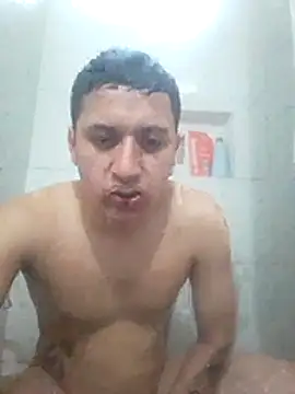 Alvarezz0202 online show from July 17, 2026, 4:48 pm