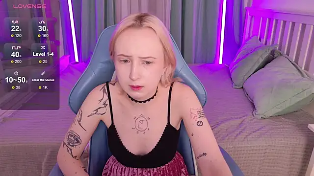 Snapshot of _Babyface_ chatting on November 26, 2025, 1:11 pm Babyface online show from November 26, 2025, 1:11 pm