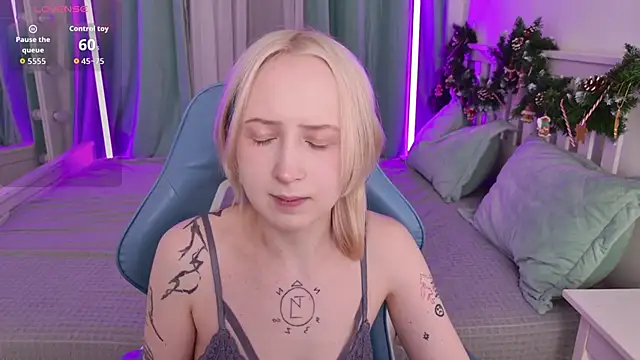 Snapshot of _Babyface_ chatting on December 18, 2025, 11:14 am Babyface online show from December 18, 2025, 11:14 am