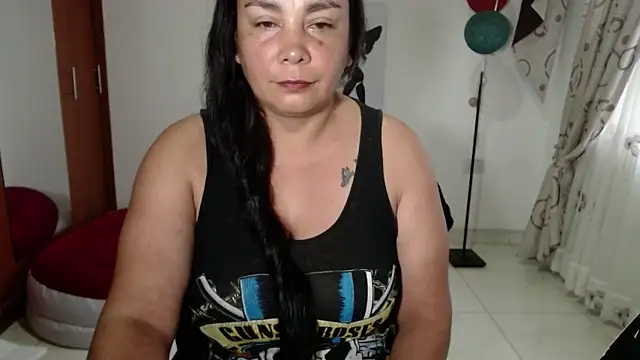 Snapshot of vivian-milf chatting on January 14, 2026, 9:40 pm vivian-milf online show from January 14, 2026, 9:40 pm