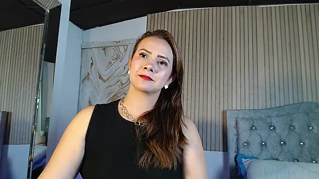 Snapshot of Karla_Ferrer_x chatting on January 8, 2026, 8:04 pm Karla Ferrer x online show from January 8, 2026, 8:04 pm