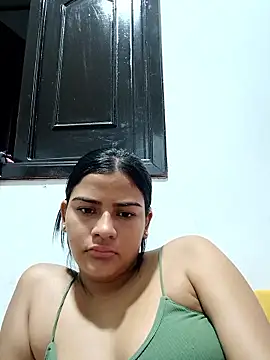 Snapshot of virgin_cunt chatting on January 7, 2026, 12:21 pm virgin cunt online show from January 7, 2026, 12:21 pm