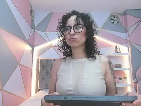 Snapshot of sarah_sluty chatting on November 28, 2025, 2:23 am sarah sluty online show from November 28, 2025, 2:23 am