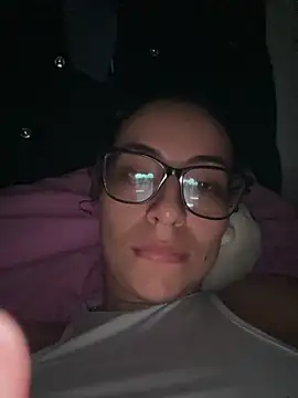 sarah sluty online show from March 24, 2026, 2:28 pm