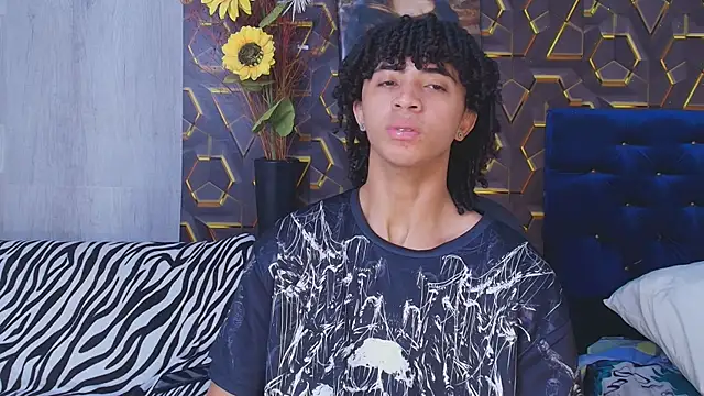 kim curlyy online show from July 15, 2026, 3:08 pm
