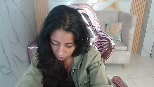 serabella s online show from December 16, 2025, 1:04 pm