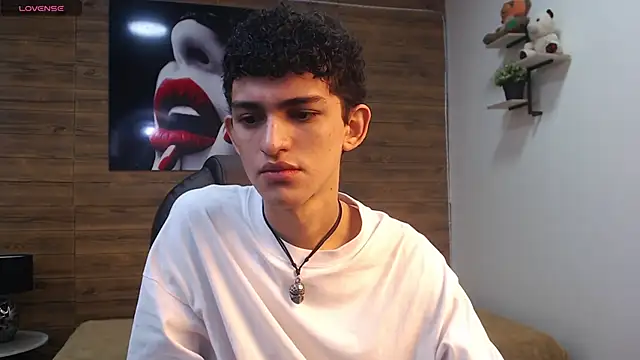 Snapshot of Michaelkoiv chatting on January 10, 2026, 12:33 pm Michaelkoiv online show from January 10, 2026, 12:33 pm