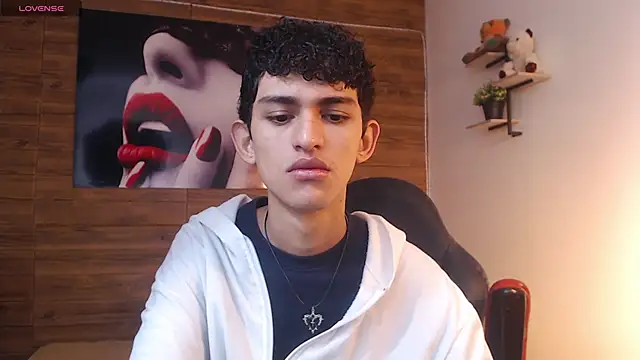 Snapshot of Michaelkoiv chatting on January 18, 2026, 12:30 pm Michaelkoiv online show from January 18, 2026, 12:30 pm