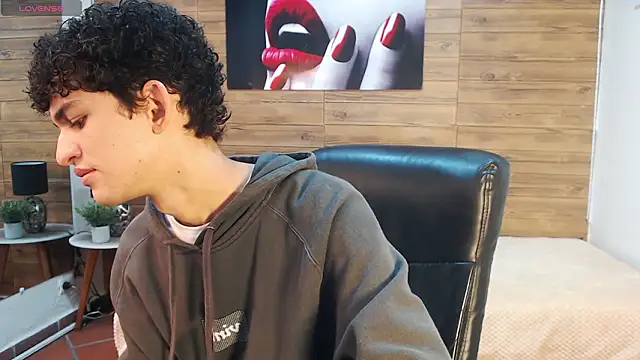 Snapshot of Michaelkoiv chatting on February 7, 2026, 11:29 am Michaelkoiv online show from February 7, 2026, 11:29 am