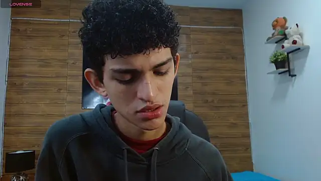 Snapshot of Michaelkoiv chatting on December 3, 2025, 12:15 pm Michaelkoiv online show from December 3, 2025, 12:15 pm