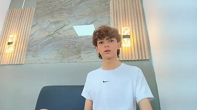 Snapshot of CRISS_ALLEN1 chatting on February 10, 2026, 12:48 pm CRISS ALLEN1 online show from February 10, 2026, 12:48 pm