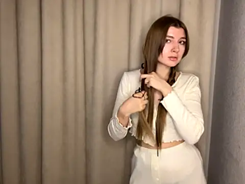 Snapshot of Michell_Rosse chatting on December 20, 2025, 1:19 am Michell Rosse online show from December 20, 2025, 1:19 am