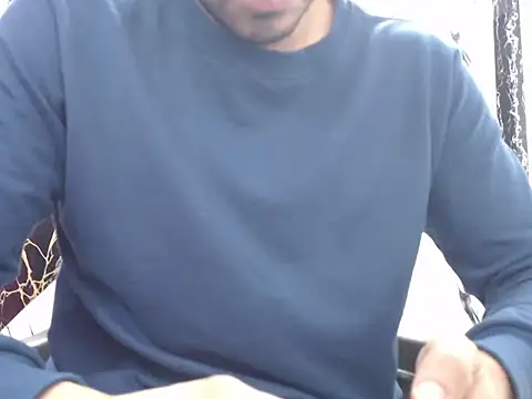 simonm667 online show from April 14, 2026, 8:47 pm