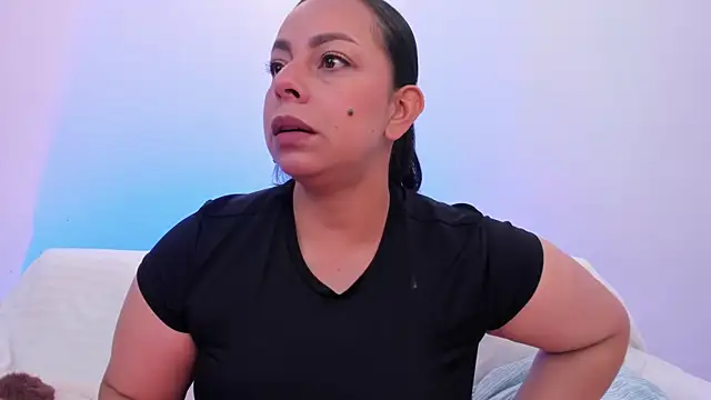 jimena chic1 online show from June 6, 2026, 9:20 pm