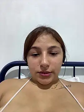 Snapshot of Emily_milk_1 chatting on February 9, 2026, 1:42 pm Emily milk 1 online show from February 9, 2026, 1:42 pm