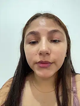 Snapshot of Emily_milk_1 chatting on February 16, 2026, 1:54 pm Emily milk 1 online show from February 16, 2026, 1:54 pm