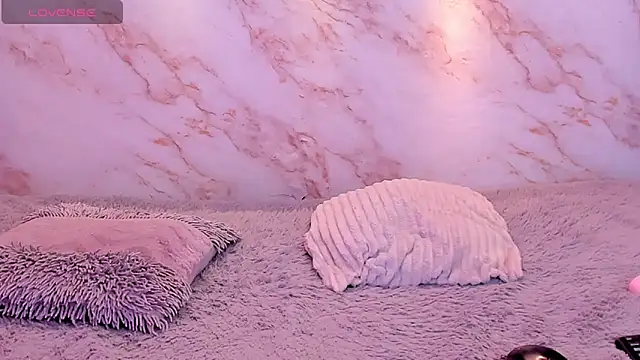 Dakota ferreti  online show from March 31, 2026, 8:22 pm