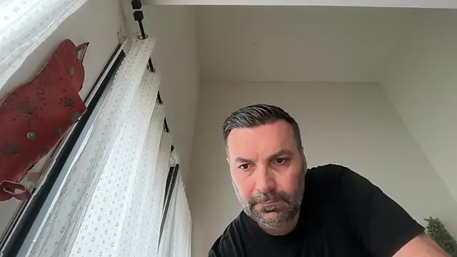 Snapshot of coolsmith81 chatting on May 20, 2026, 6:54 am coolsmith81 online show from May 20, 2026, 6:54 am
