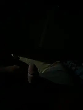Snapshot of coolsmith81 chatting on May 24, 2026, 10:42 pm coolsmith81 online show from May 24, 2026, 10:42 pm