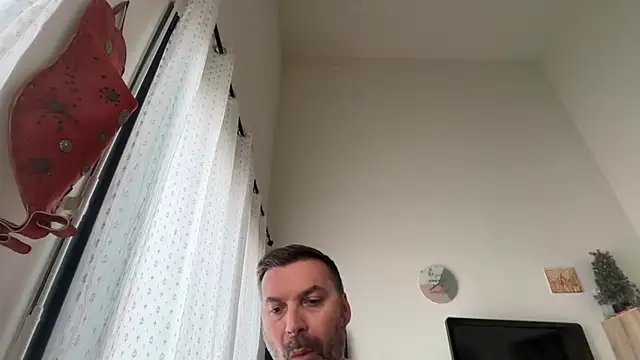 Snapshot of coolsmith81 chatting on May 22, 2026, 7:06 am coolsmith81 online show from May 22, 2026, 7:06 am