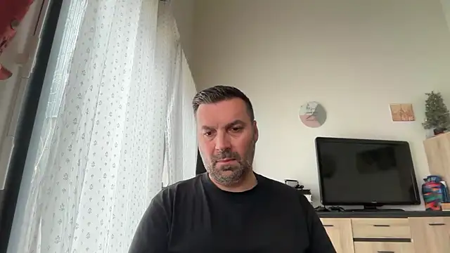 Snapshot of coolsmith81 chatting on May 18, 2026, 7:13 am coolsmith81 online show from May 18, 2026, 7:13 am