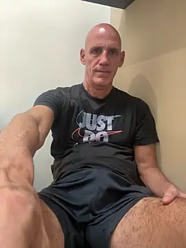 Elosoo online show from March 12, 2026, 10:47 pm