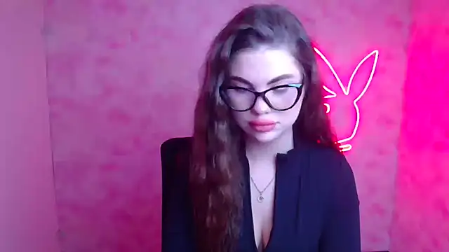 Violetta Brilliant online show from December 19, 2025, 12:51 pm