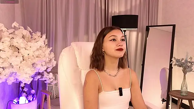 SiaVarela online show from November 29, 2025, 11:10 am