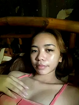 lilly delaney online show from November 27, 2025, 1:39 am