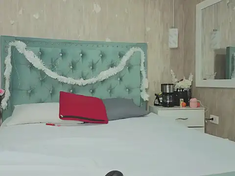 Snapshot of Apriil_Sweett chatting on December 4, 2025, 1:43 pm Apriil Sweett online show from December 4, 2025, 1:43 pm