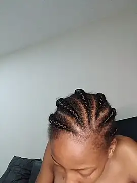 MsParisSmith online show from February 11, 2026, 5:57 pm