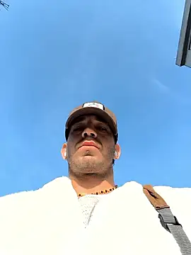 Snapshot of hazarcannn chatting on December 19, 2025, 8:27 am hazarcannn online show from December 19, 2025, 8:27 am