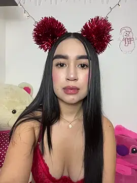 SiennaLorens online show from December 3, 2025, 2:27 pm